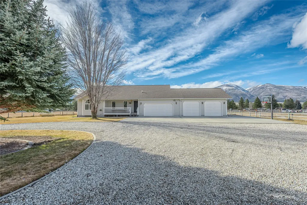 193 Cormoret Loop Florence MT 59833