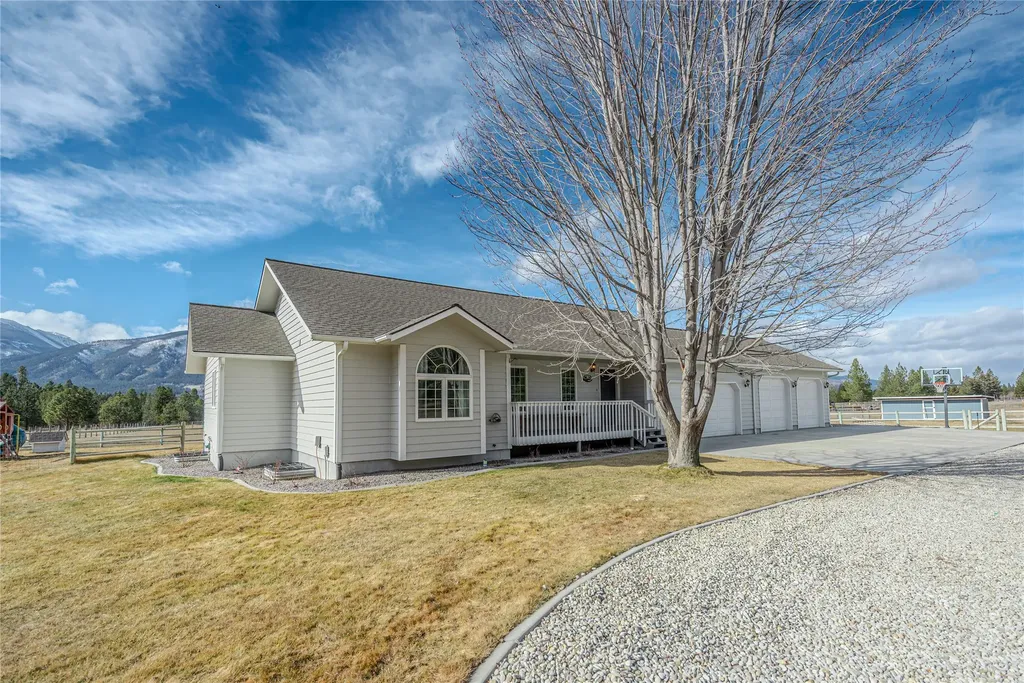 193 Cormoret Loop Florence MT 59833