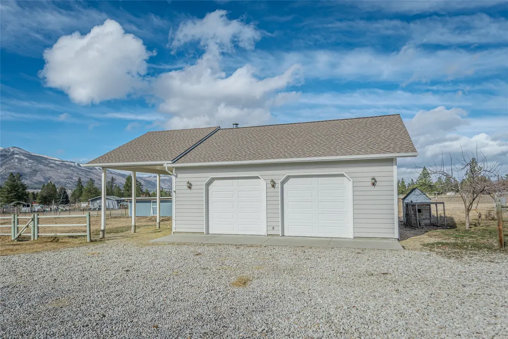 193 Cormoret Loop Florence MT 59833
