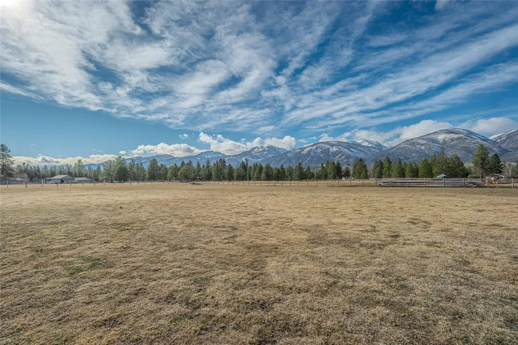 193 Cormoret Loop Florence MT 59833