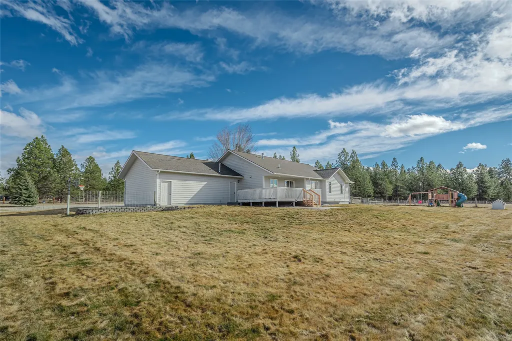 193 Cormoret Loop Florence MT 59833