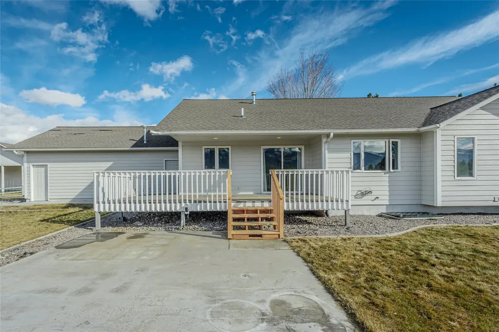 193 Cormoret Loop Florence MT 59833
