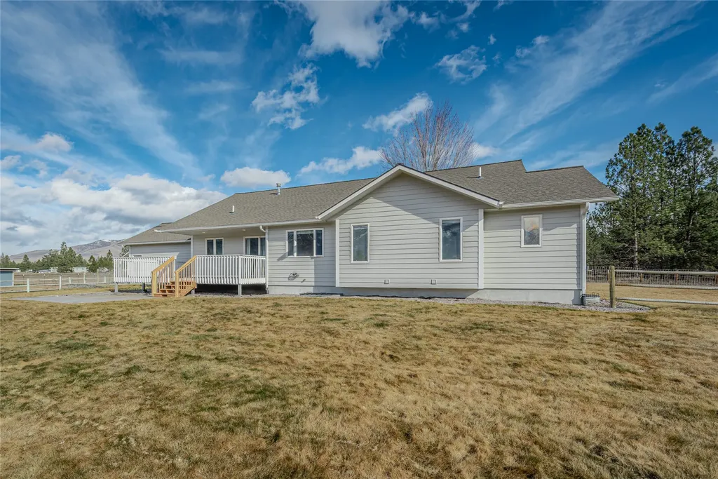 193 Cormoret Loop Florence MT 59833