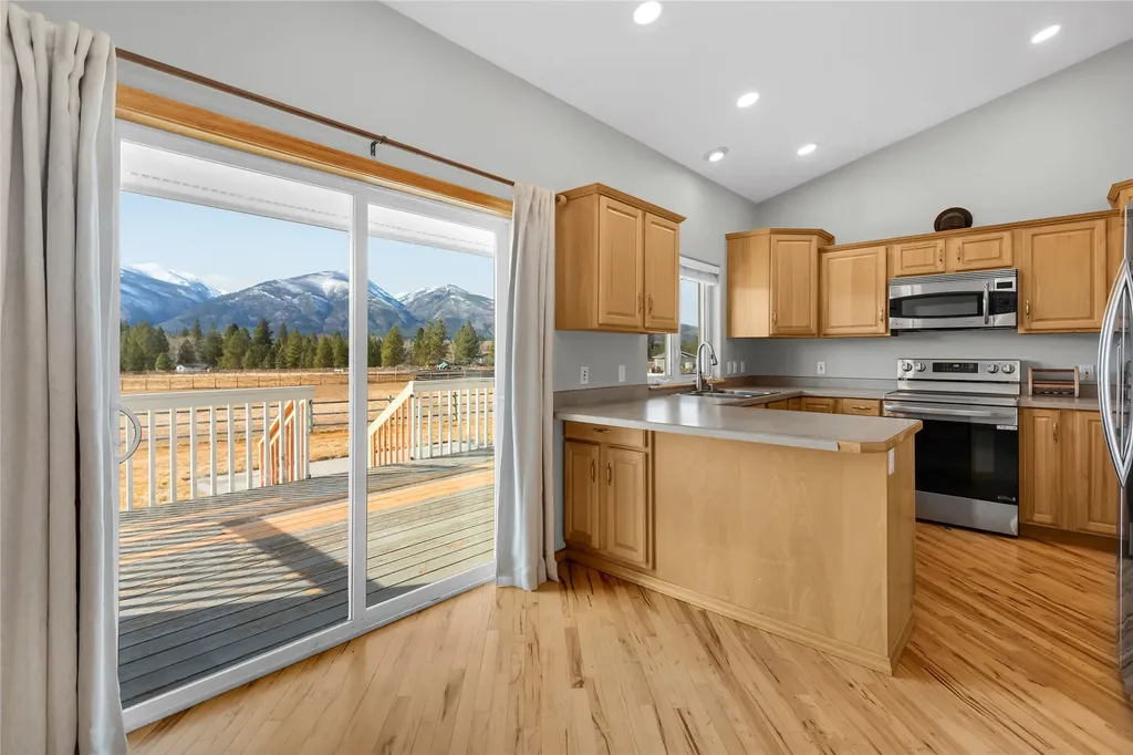 193 Cormoret Loop Florence MT 59833