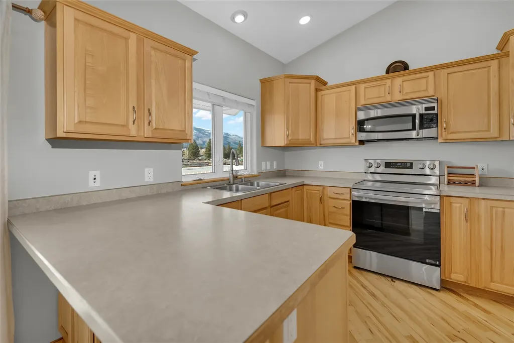 193 Cormoret Loop Florence MT 59833