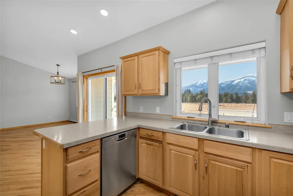 193 Cormoret Loop Florence MT 59833