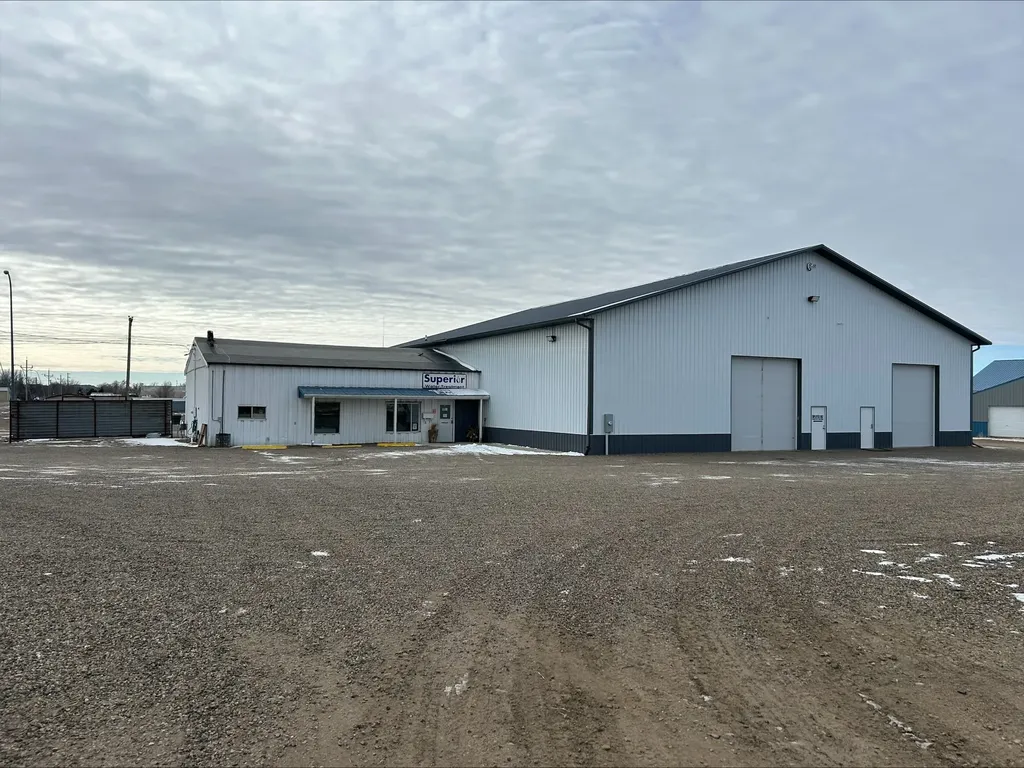 315 E Allard Street Glendive MT 59330
