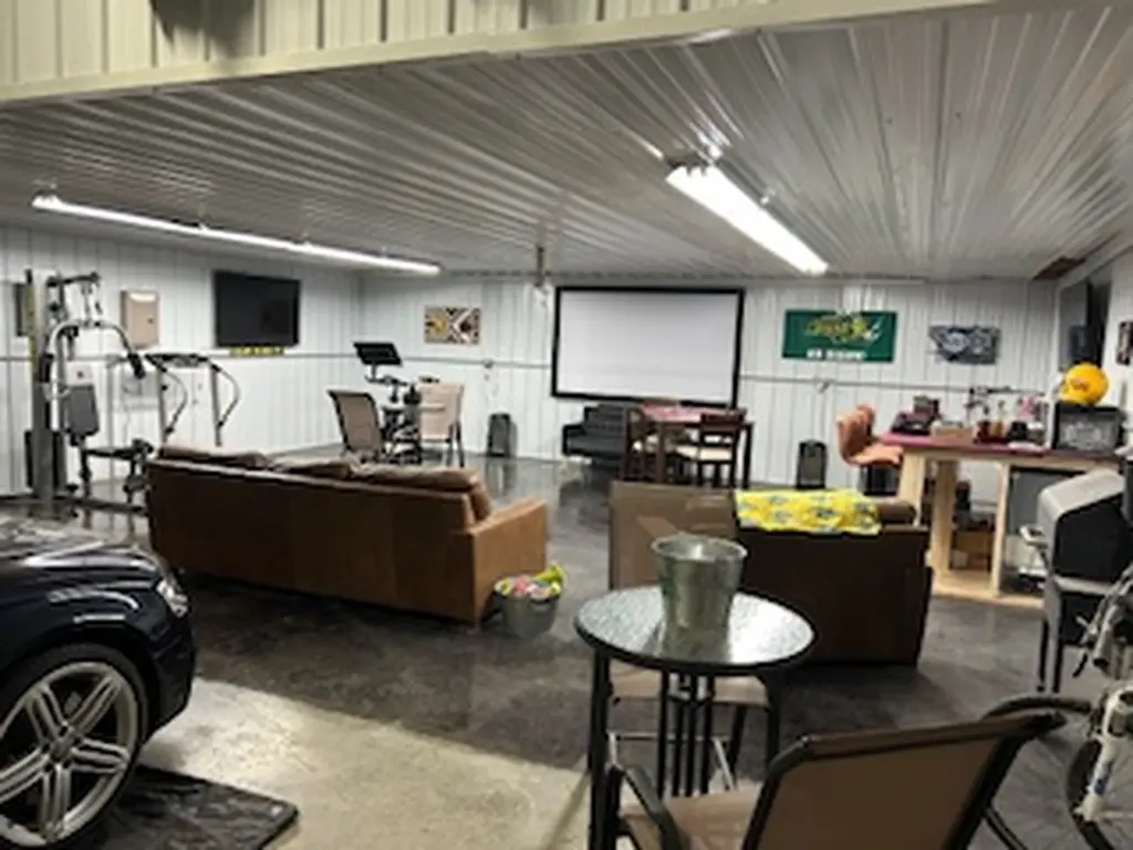 315 E Allard Street Glendive MT 59330