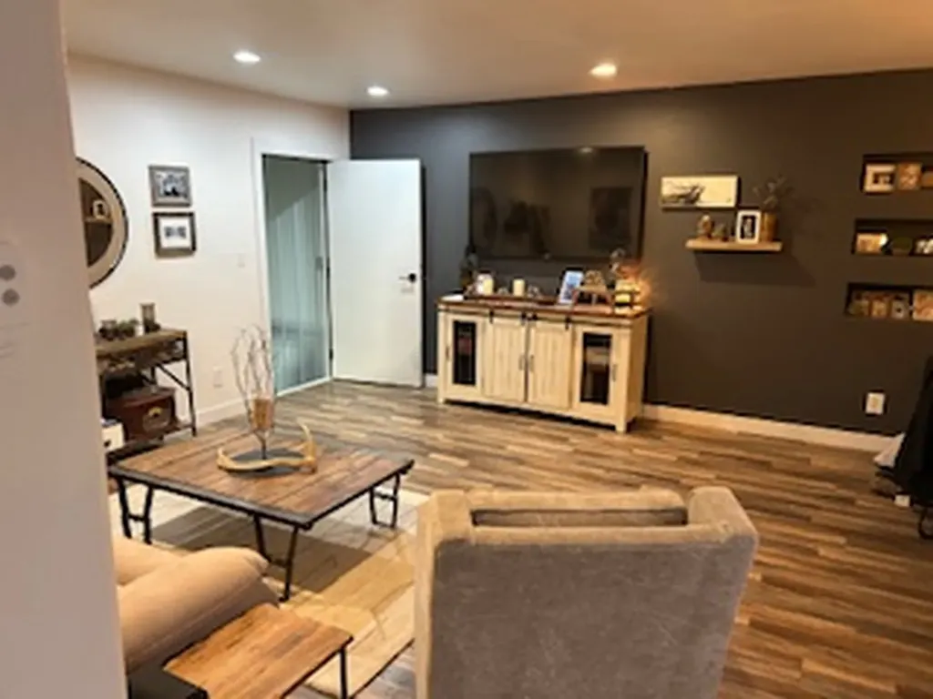 315 E Allard Street Glendive MT 59330