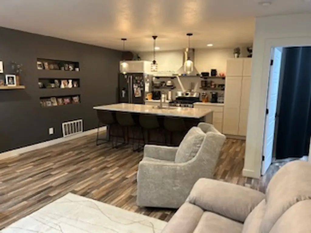 315 E Allard Street Glendive MT 59330