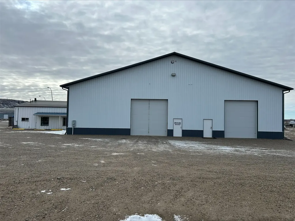 315 E Allard Street Glendive MT 59330