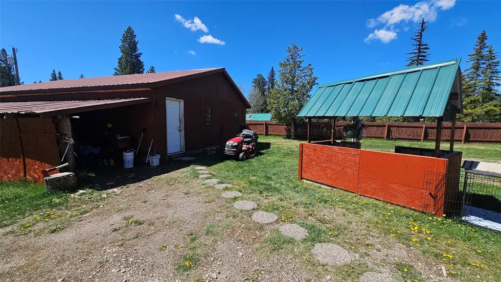 4176 E Willow Creek Road Lincoln MT 59639