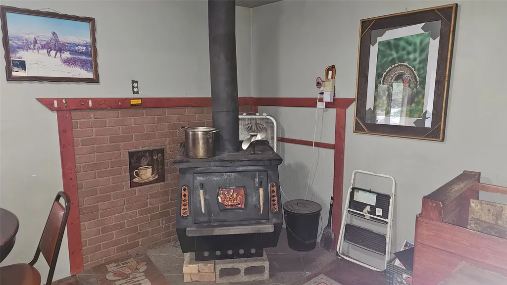4176 E Willow Creek Road Lincoln MT 59639