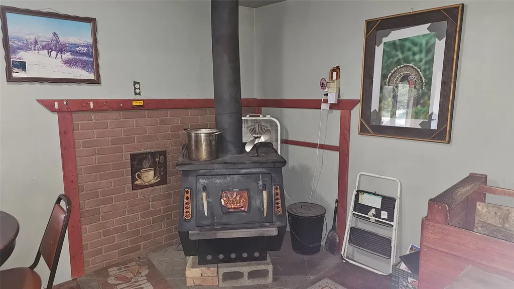 4176 E Willow Creek Road Lincoln MT 59639