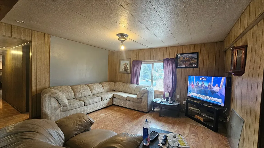 4176 E Willow Creek Road Lincoln MT 59639