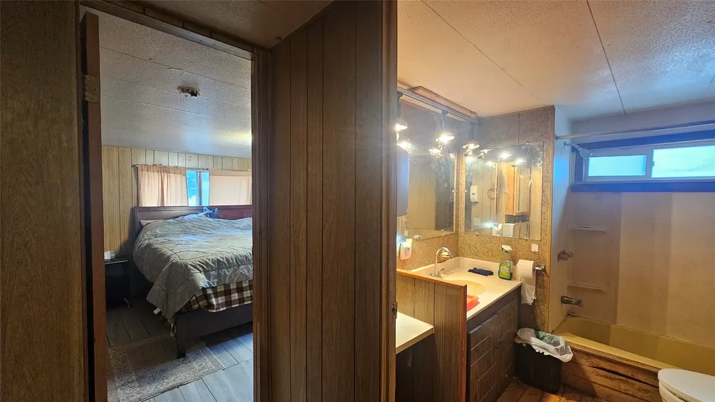 4176 E Willow Creek Road Lincoln MT 59639