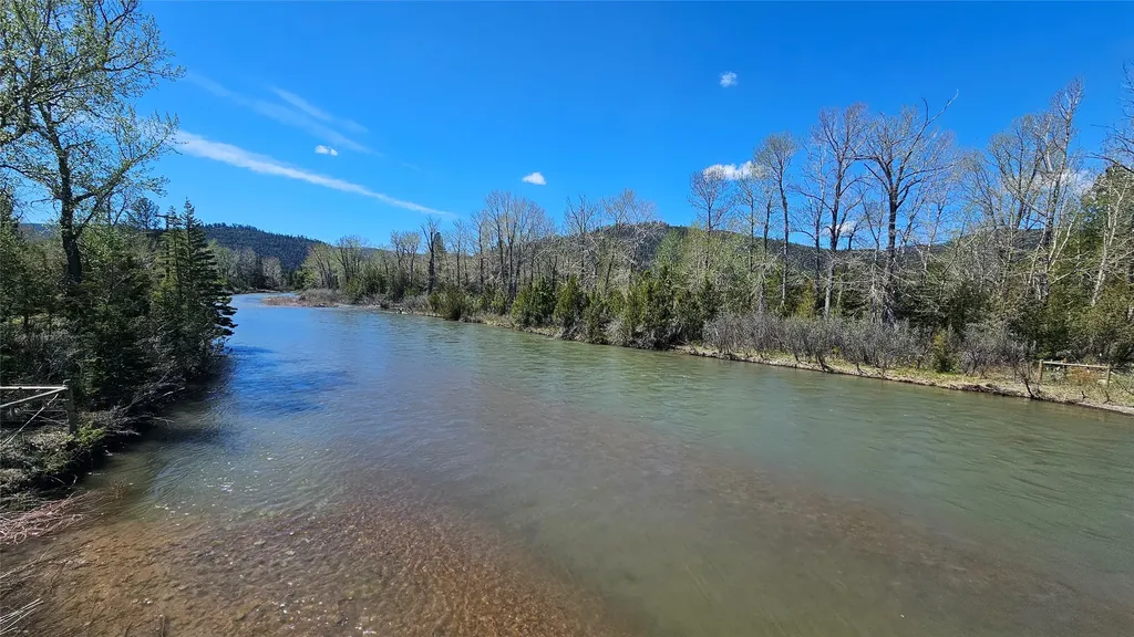 4176 E Willow Creek Road Lincoln MT 59639