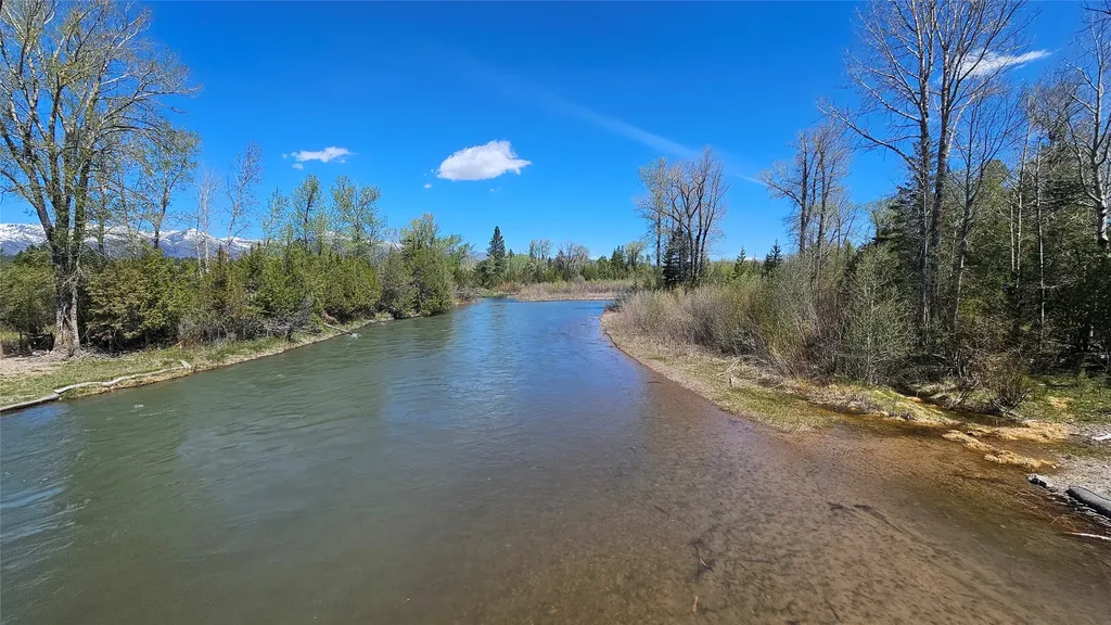 4176 E Willow Creek Road Lincoln MT 59639