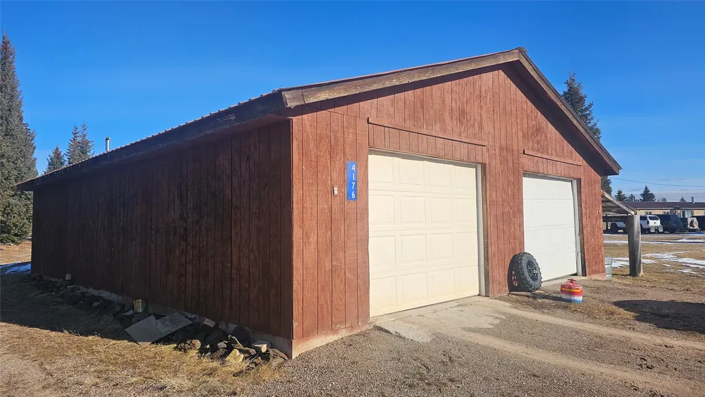 4176 E Willow Creek Road Lincoln MT 59639