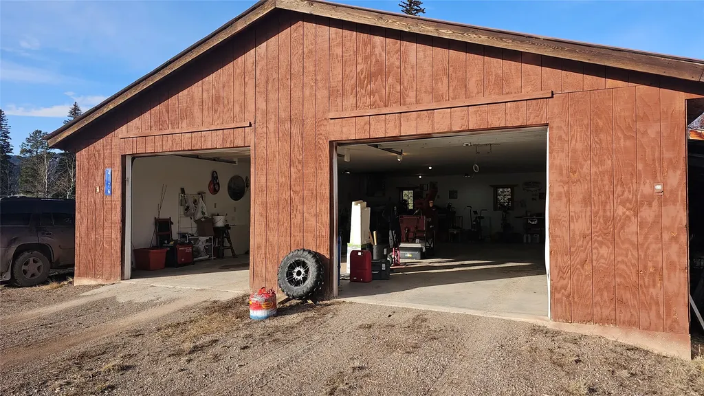 4176 E Willow Creek Road Lincoln MT 59639