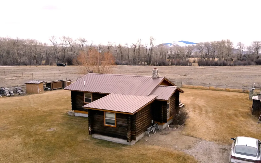 240 Ponderosa Road Melrose MT 59743