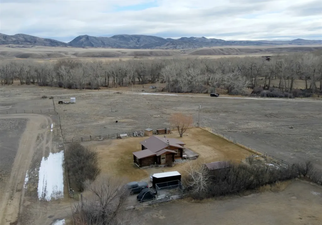 240 Ponderosa Road Melrose MT 59743