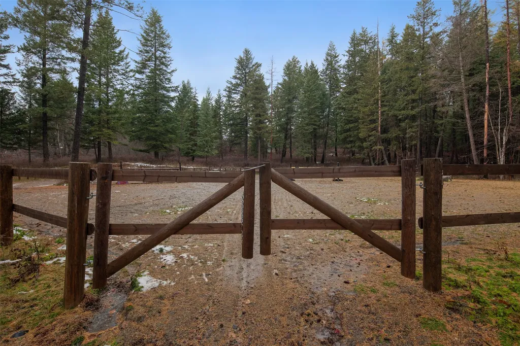 290 Larch Ridge Columbia Falls MT 59912