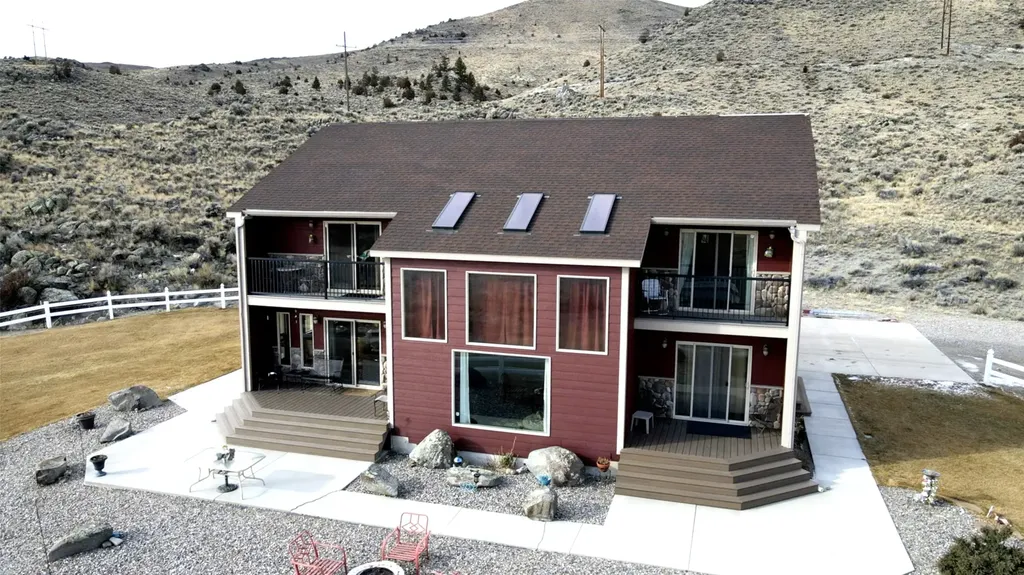 2651 Big Horn Road Melrose MT 59743