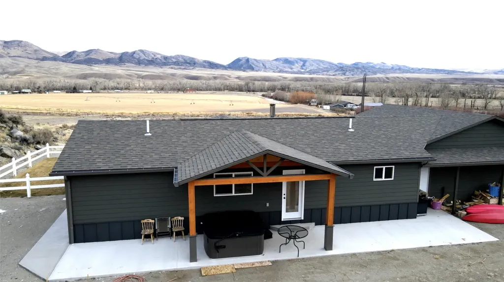 2651 Big Horn Road Melrose MT 59743