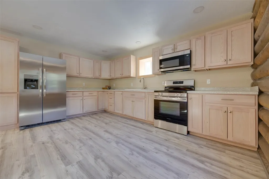 11045 Stemple Pass Road Lincoln MT 59639