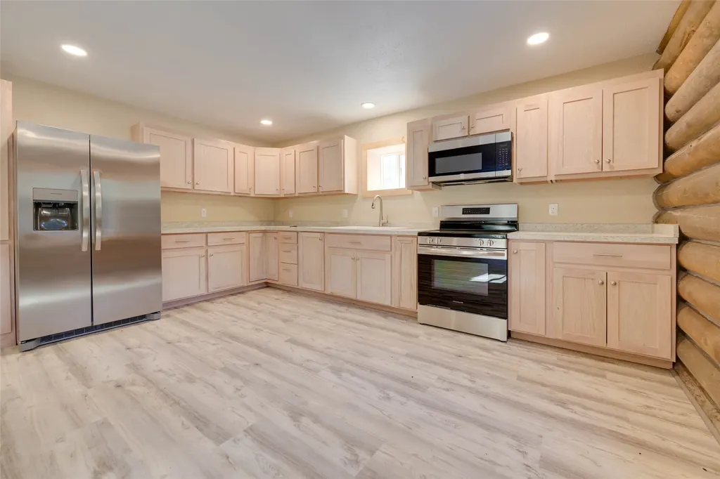 11045 Stemple Pass Road Lincoln MT 59639
