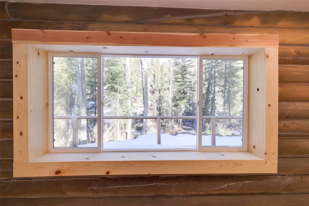 11045 Stemple Pass Road Lincoln MT 59639