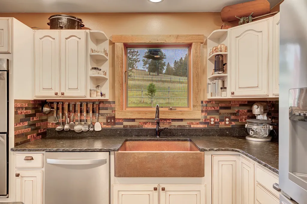 5 Alpine Valley Lane Clancy MT 59634