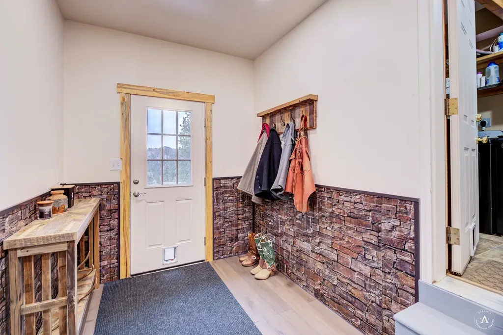 5 Alpine Valley Lane Clancy MT 59634