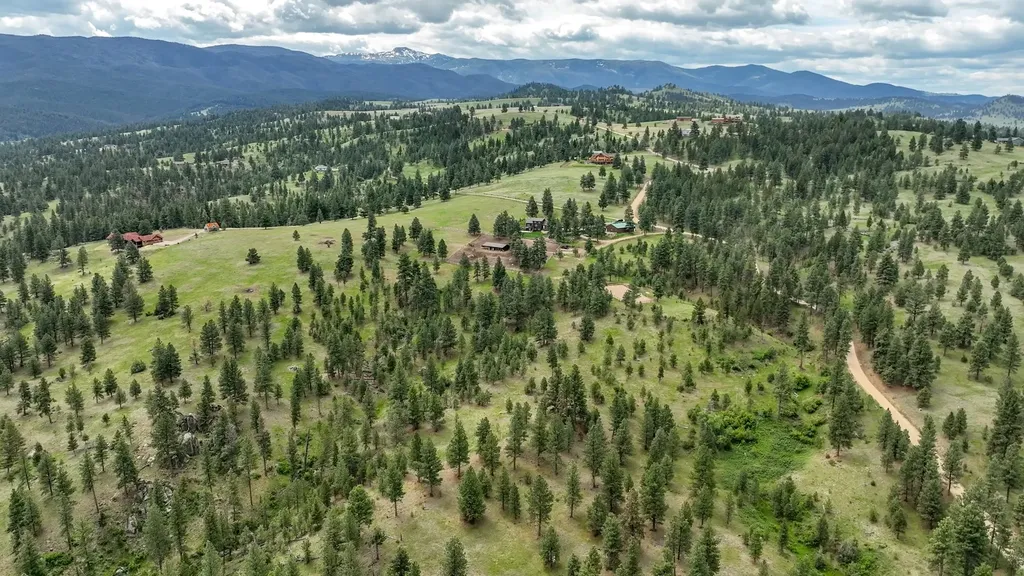5 Alpine Valley Lane Clancy MT 59634
