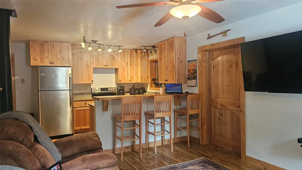 873 D Street Lincoln MT 59639