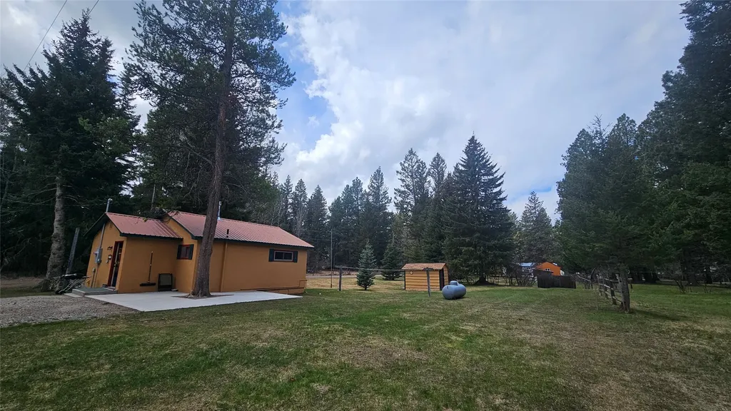 873 D Street Lincoln MT 59639