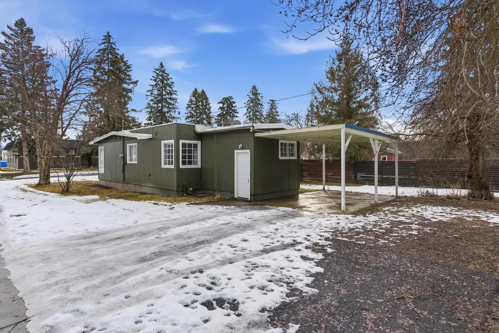 602 Park Avenue Whitefish MT 59937