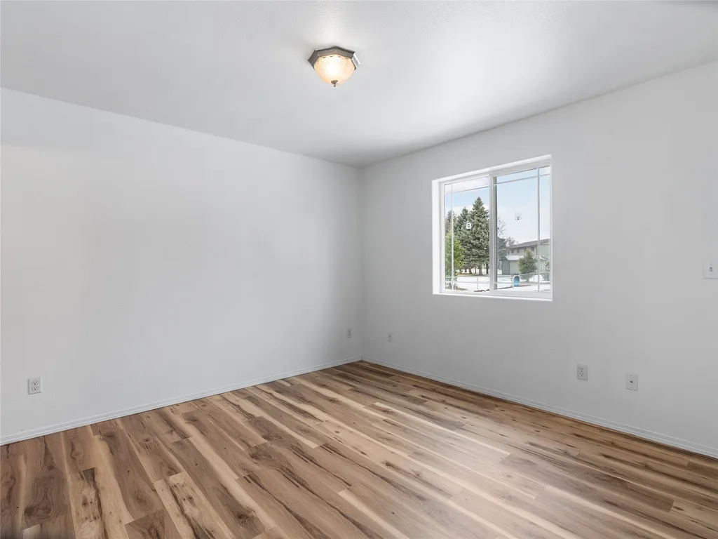 24 Diane Road Columbia Falls MT 59912