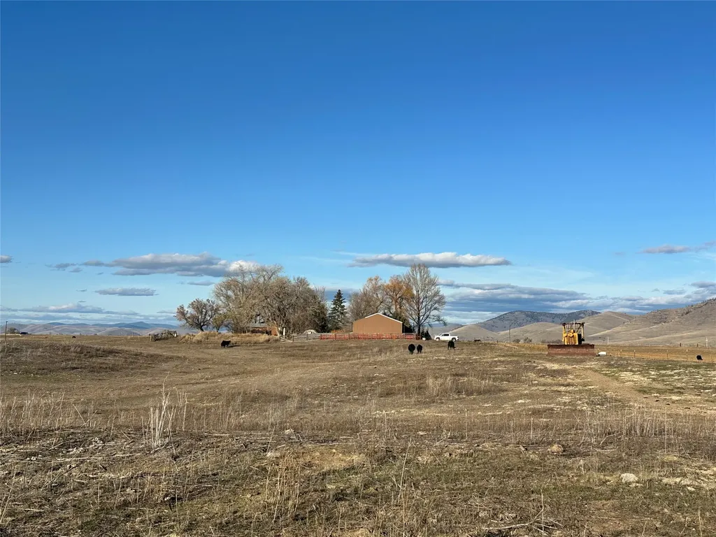 Nhn Red Barn Road Hot Springs MT 59845