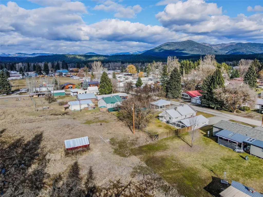 82 Pioneer Road Libby MT 59923