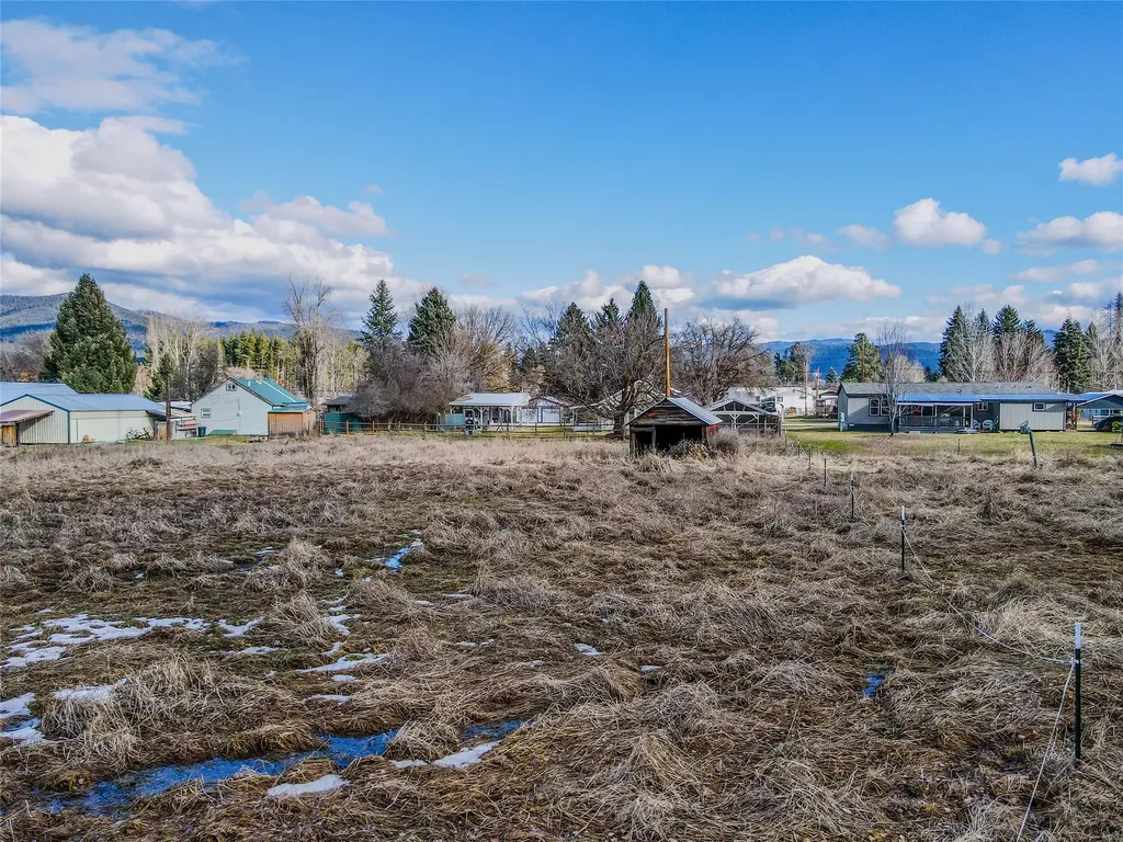 82 Pioneer Road Libby MT 59923