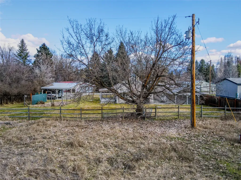 82 Pioneer Road Libby MT 59923