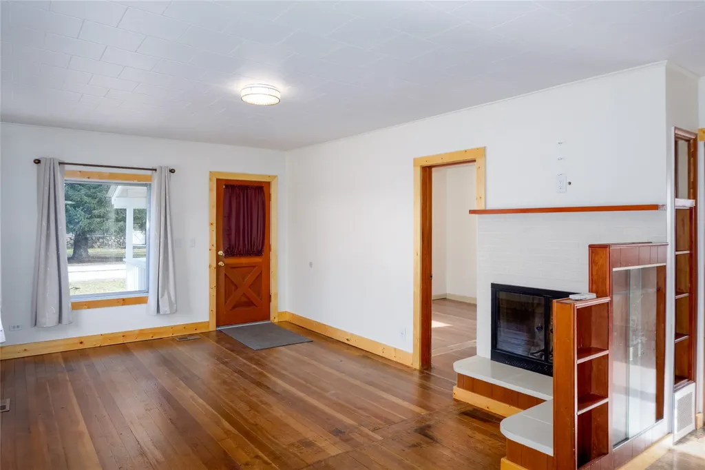 82 Pioneer Road Libby MT 59923