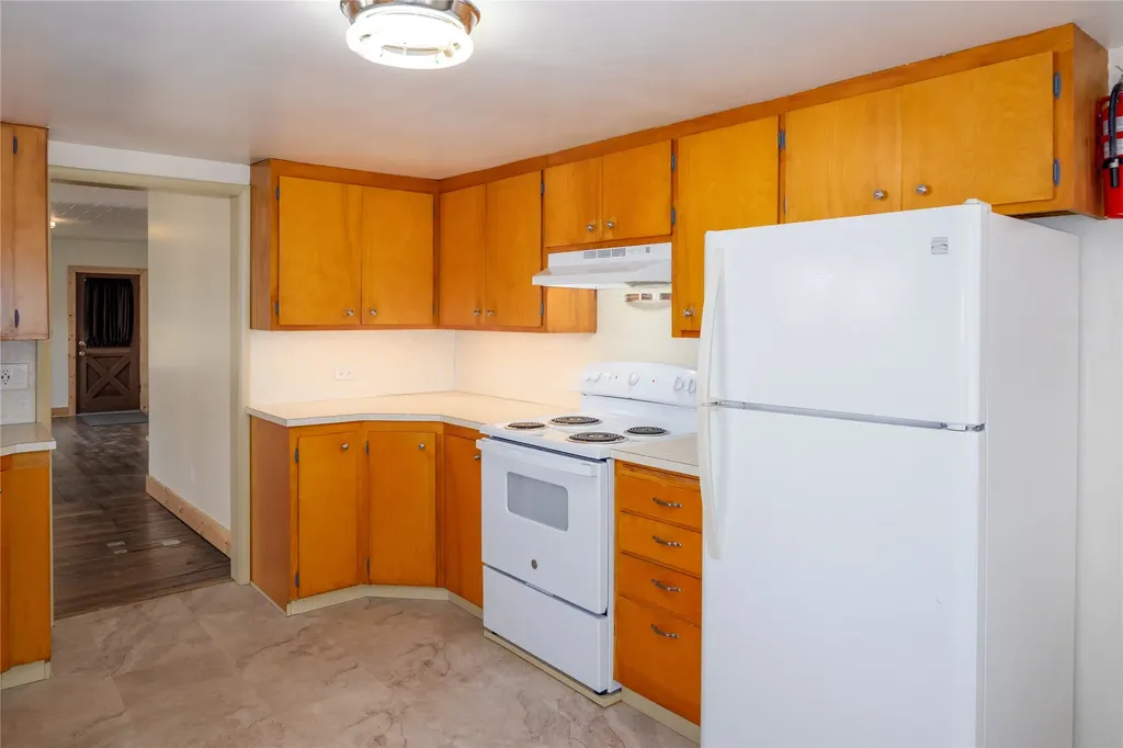 82 Pioneer Road Libby MT 59923