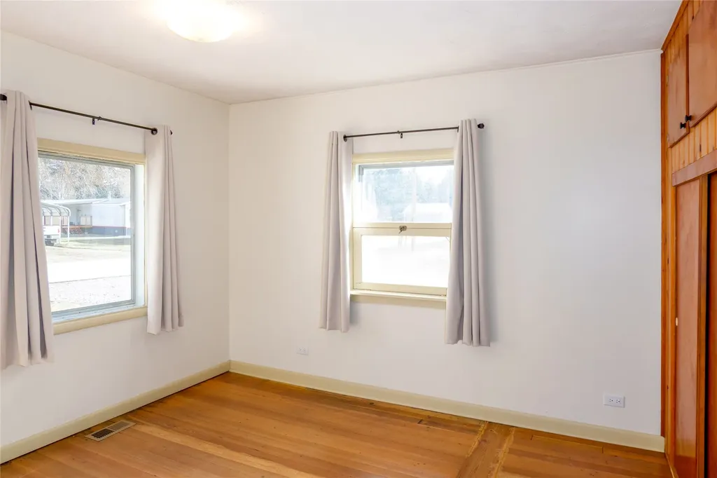 82 Pioneer Road Libby MT 59923