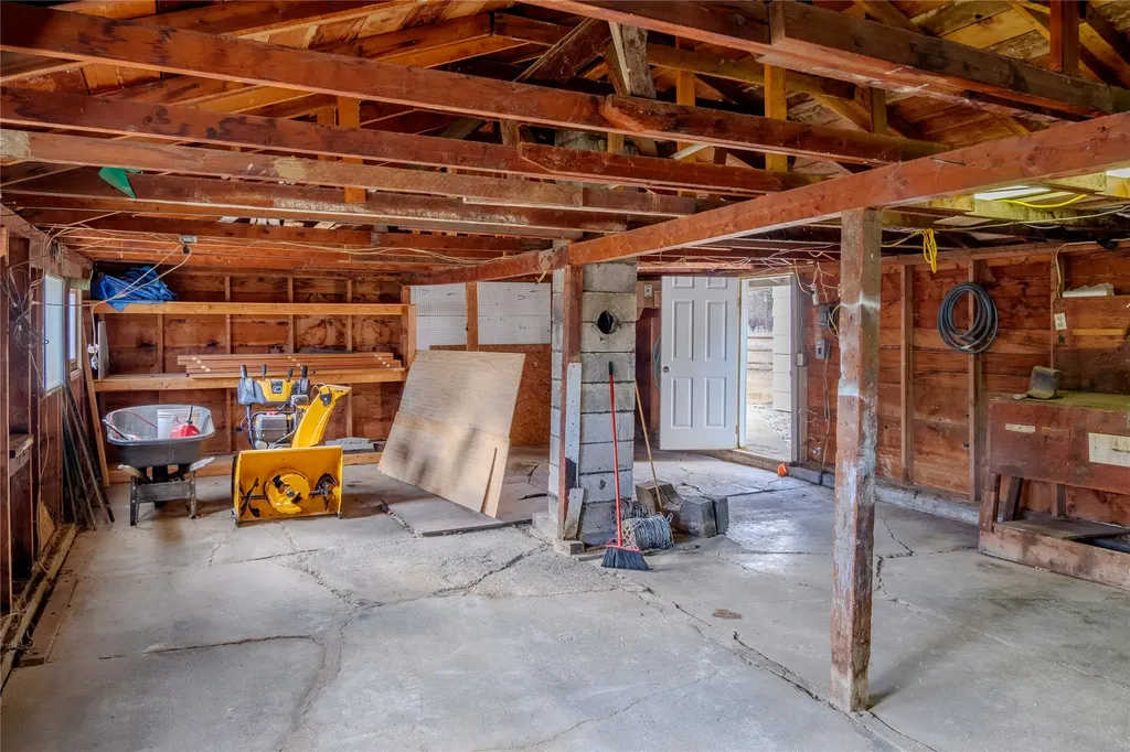 82 Pioneer Road Libby MT 59923