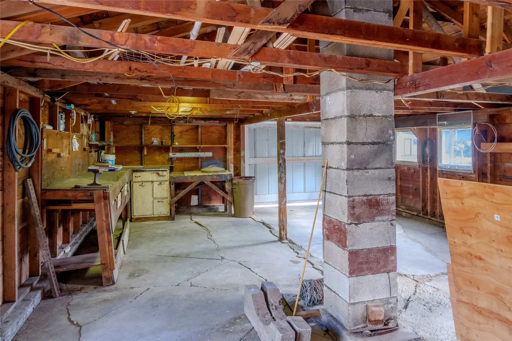 82 Pioneer Road Libby MT 59923