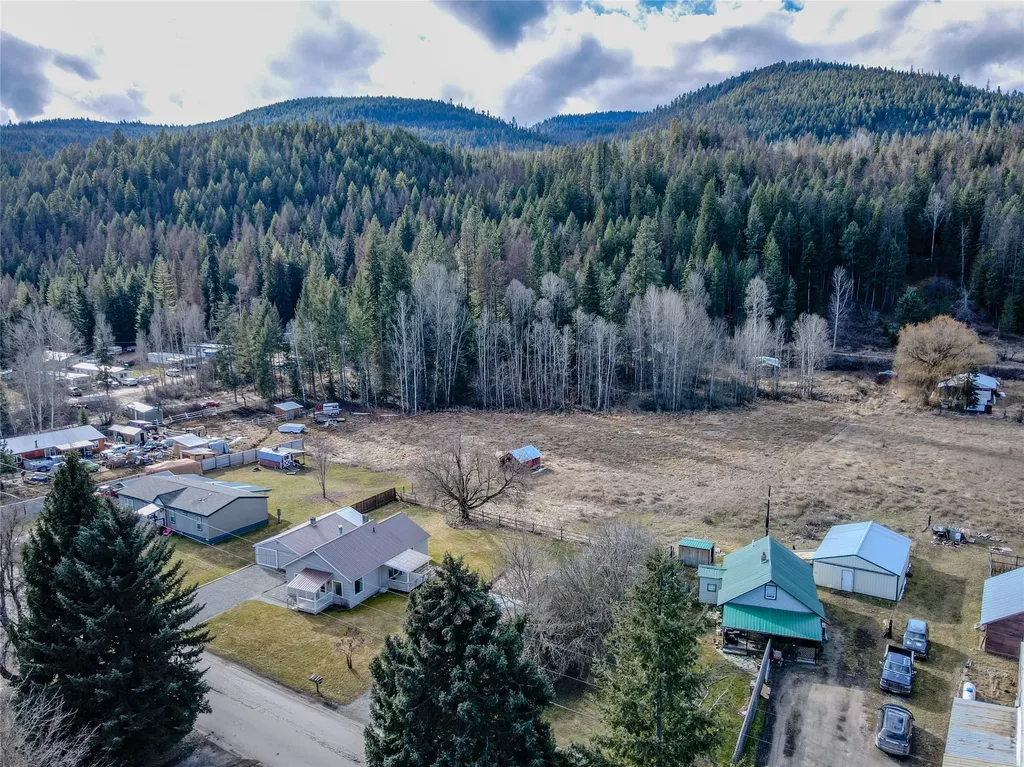 82 Pioneer Road Libby MT 59923