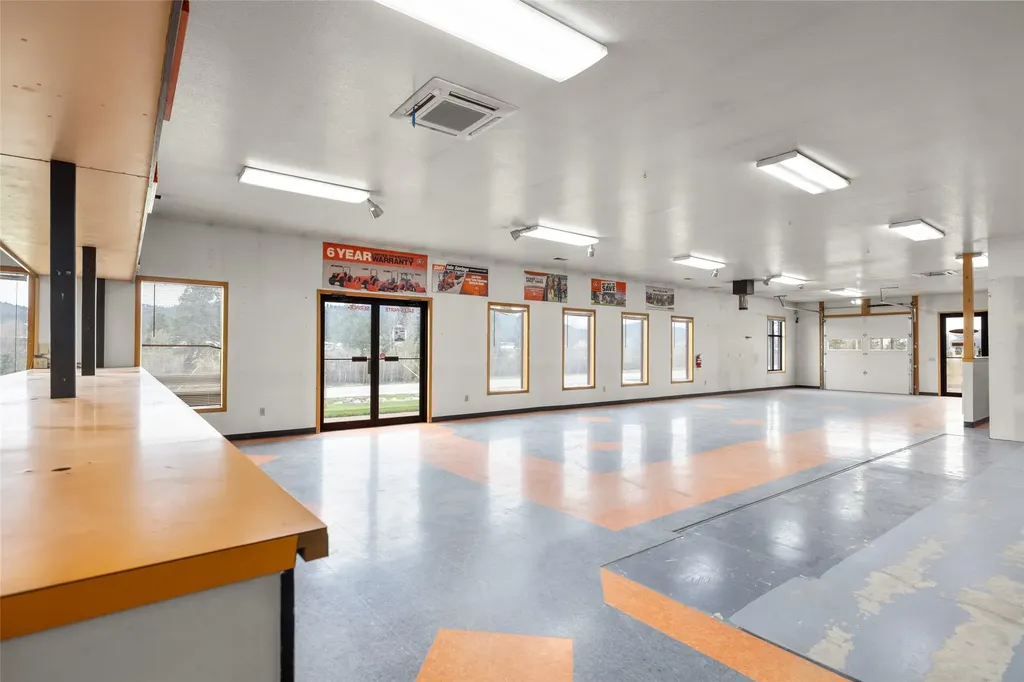 2765 Us Highway 2 W Kalispell MT 59901